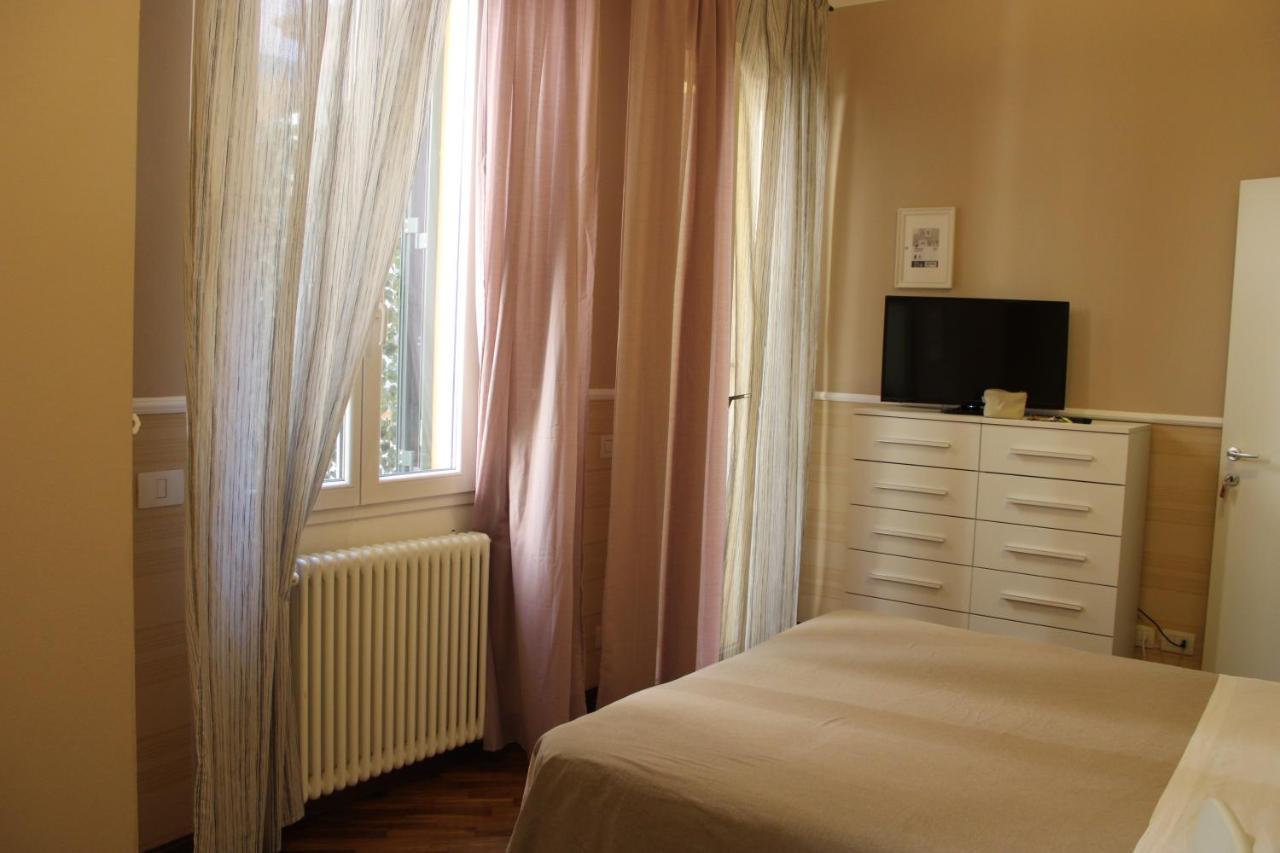 Irnerio Rooms โบโลญญา ภายนอก รูปภาพ